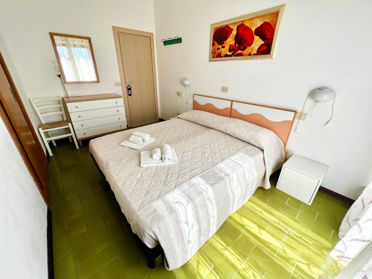Bed&Breakfast Villa Lorena ฟอร์เต เดย์ มาร์มี ภายนอก รูปภาพ