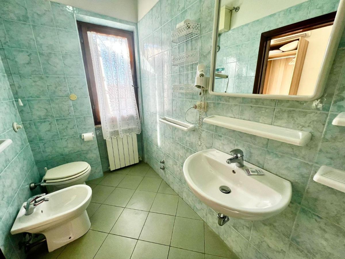 Bed&Breakfast Villa Lorena ฟอร์เต เดย์ มาร์มี ภายนอก รูปภาพ